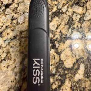 Kiss Black Pencil Hair Straightener